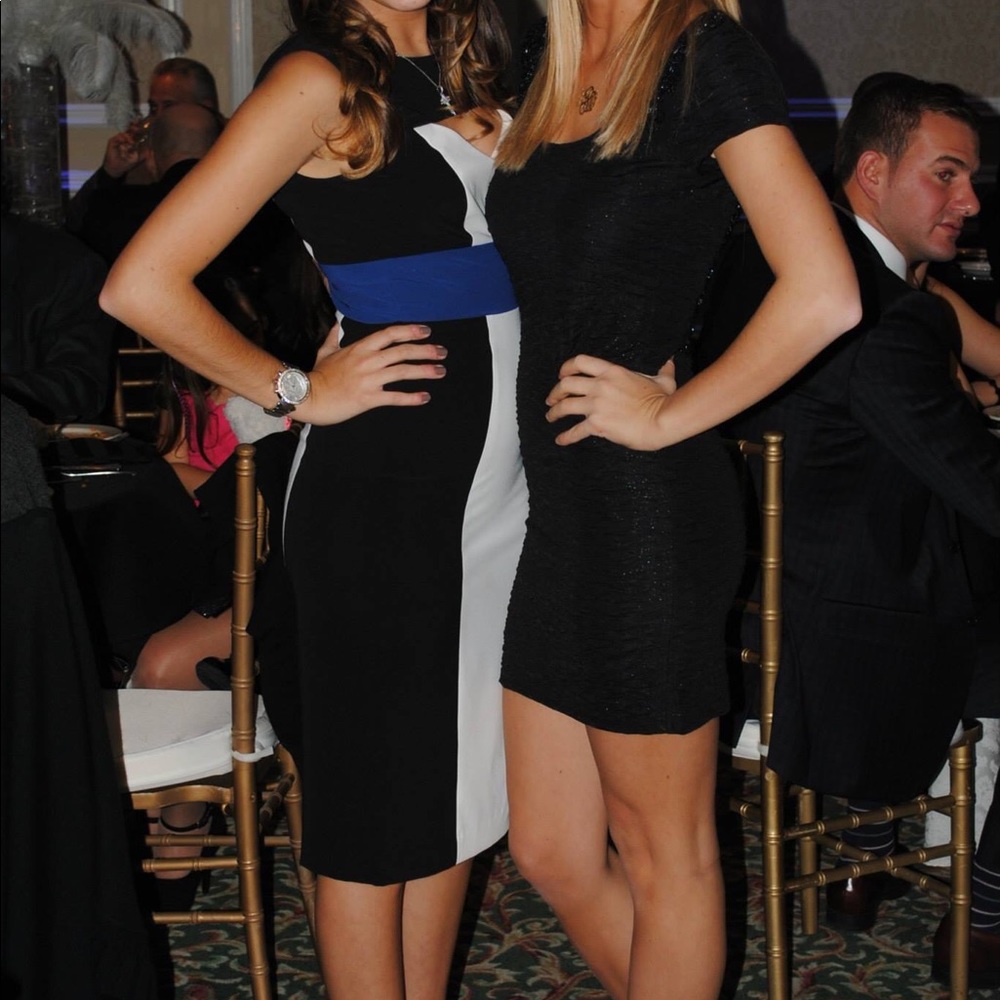 BCBG Color block vneck dress - Picture 2 of 2